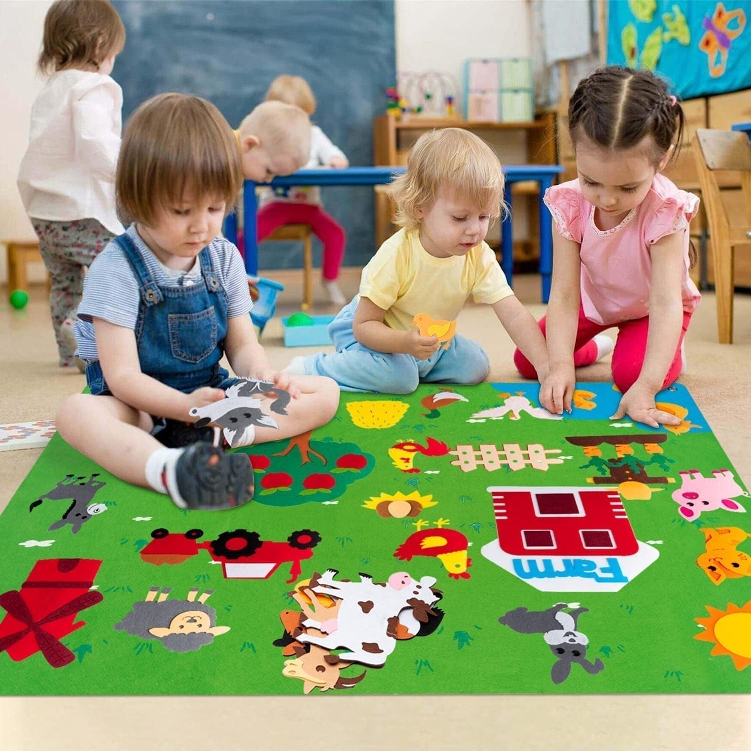 Toddler Felt Playboard - FeltAdventure