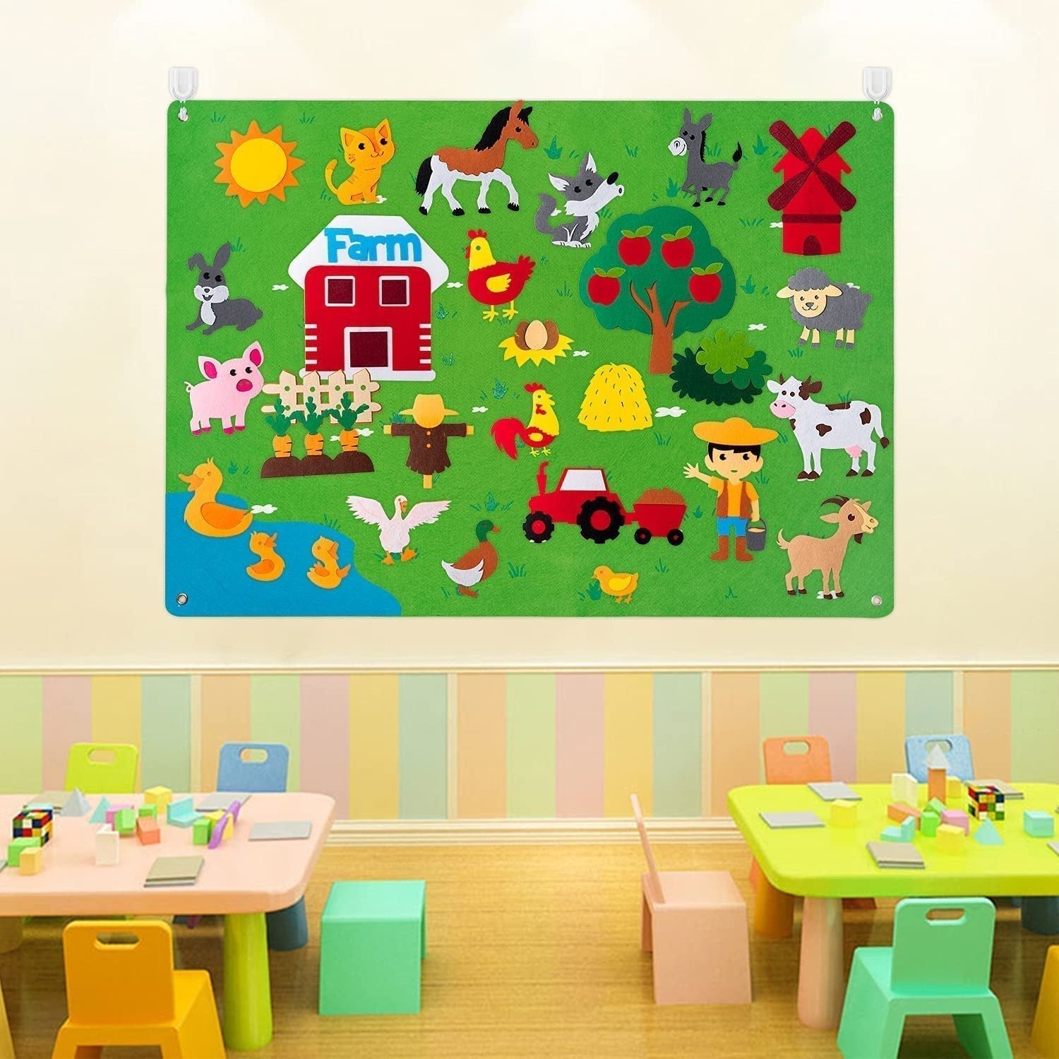 Toddler Felt Playboard - FeltAdventure